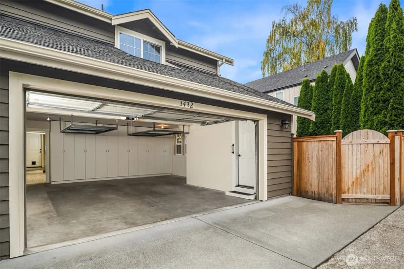 Property photo for 3432 33rd Avenue W, Seattle photo 37