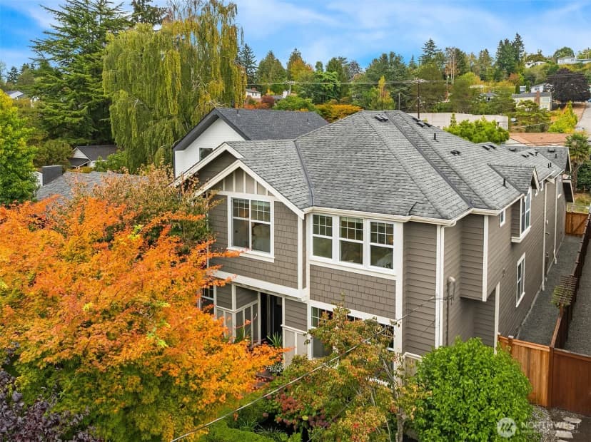 Property photo for 3432 33rd Avenue W, Seattle photo 2