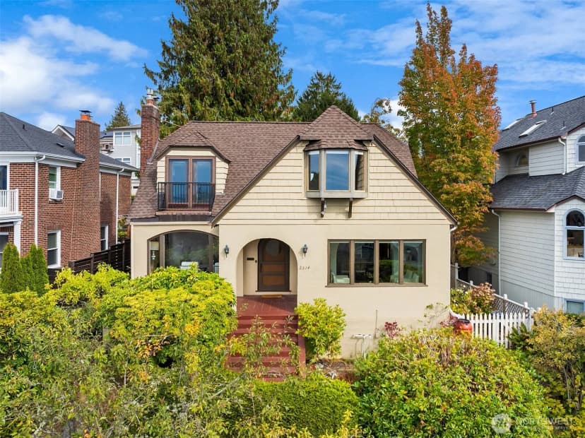 Property photo for 2514 43rd Avenue W, Seattle