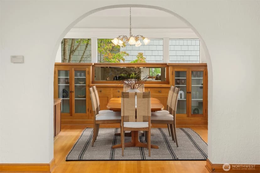 Property photo for 2514 43rd Avenue W, Seattle photo 11