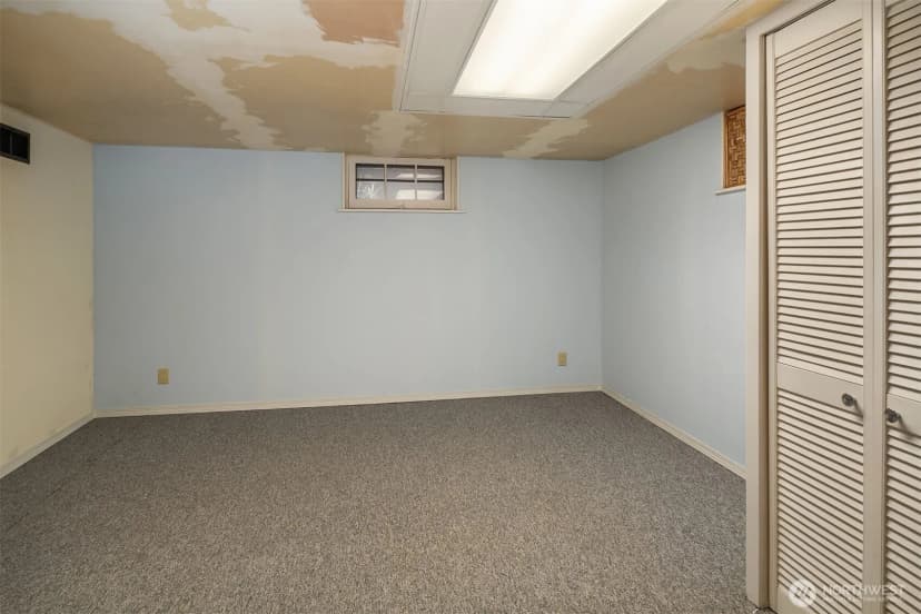 Property photo for 2514 43rd Avenue W, Seattle photo 34