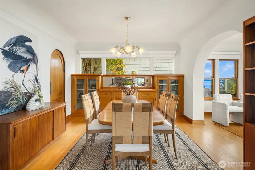 Property photo for 2514 43rd Avenue W, Seattle photo 12