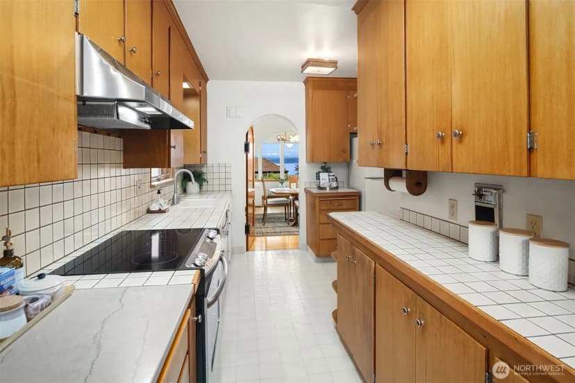 Property photo for 2514 43rd Avenue W, Seattle photo 20