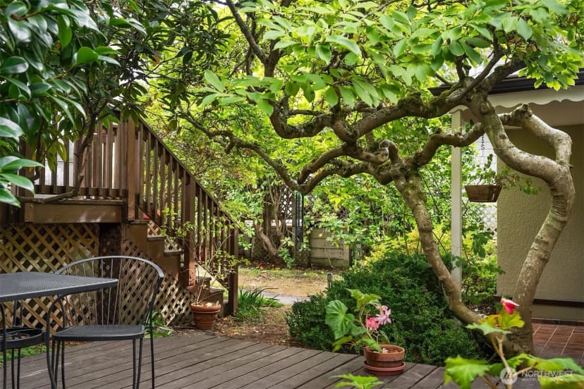 Property photo for 2514 43rd Avenue W, Seattle photo 35