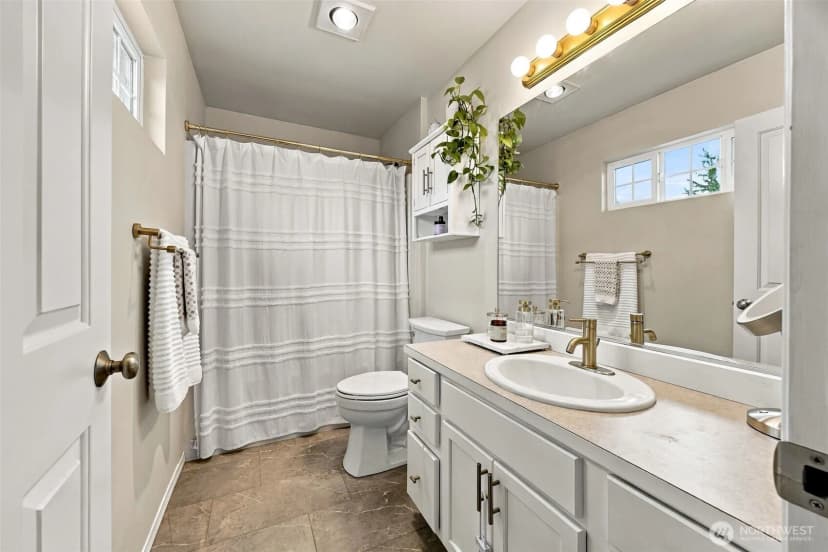 Property photo for 24019 Se 282nd Street, Maple Valley photo 18