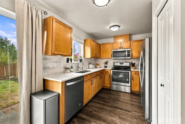 Property photo for 24019 Se 282nd Street, Maple Valley photo 4