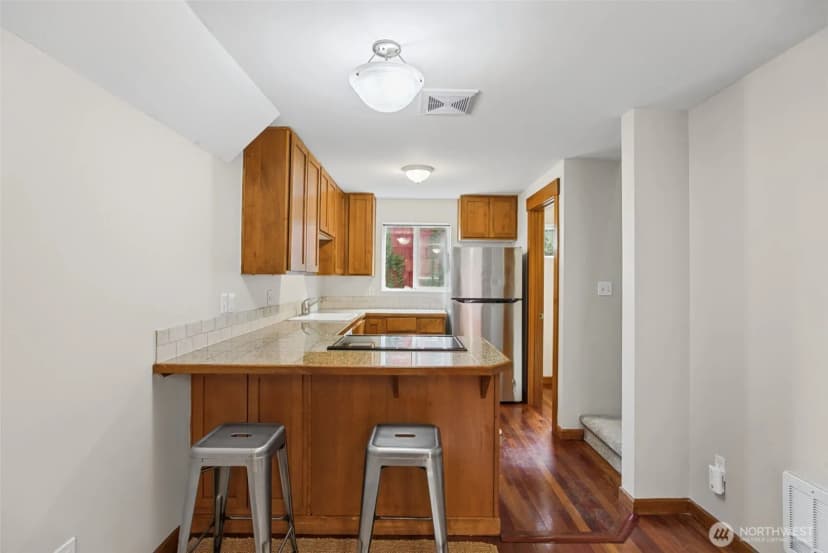 Property photo for 920 Sw Holden Street #b, Seattle photo 17