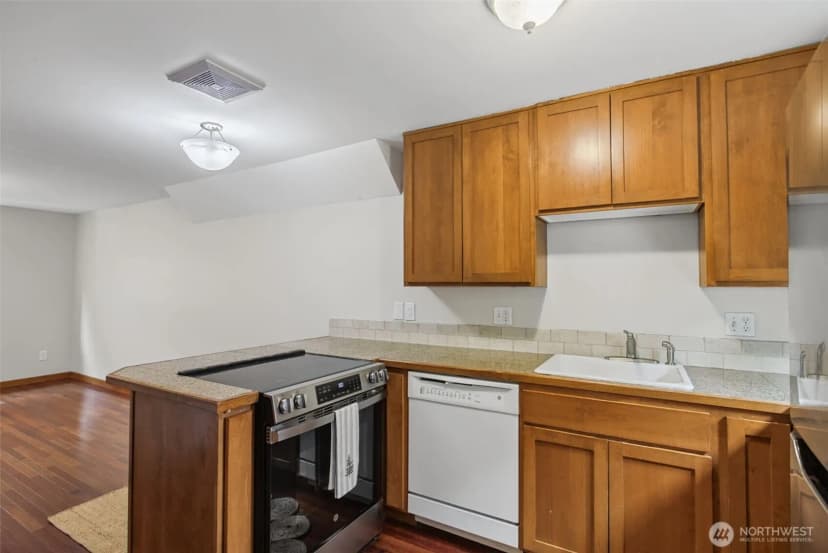 Property photo for 920 Sw Holden Street #b, Seattle photo 19