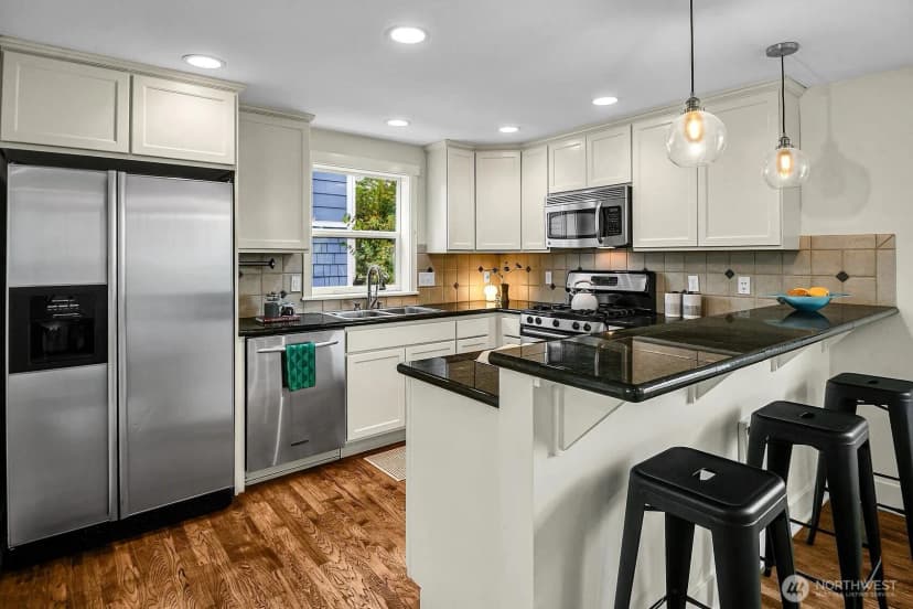 Property photo for 1818 27th Avenue, Seattle photo 11