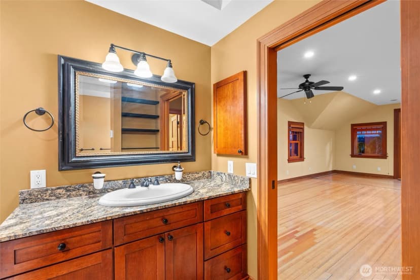 Property photo for 6705 56th Avenue S, Seattle photo 24