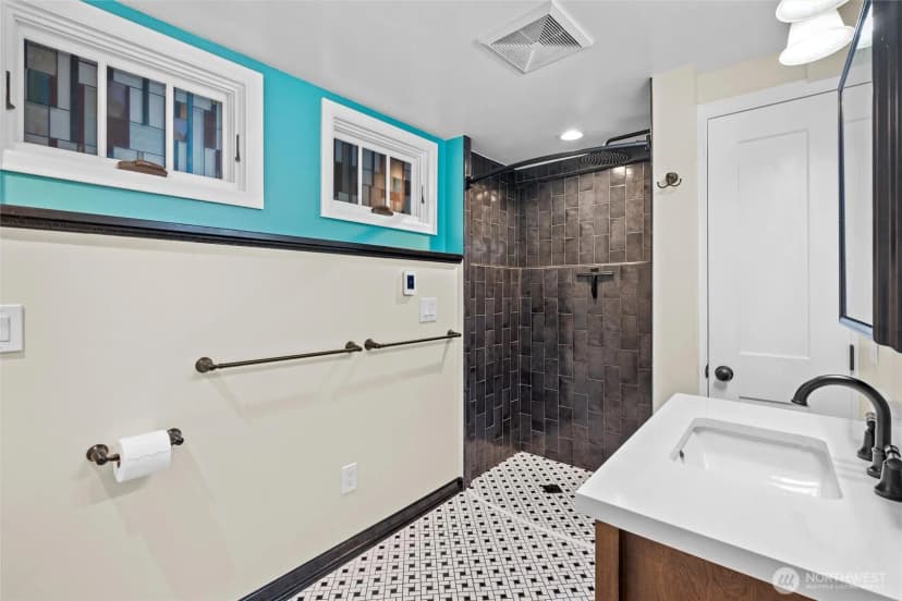 Property photo for 6705 56th Avenue S, Seattle photo 30