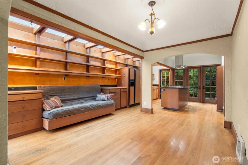 Property photo for 6705 56th Avenue S, Seattle photo 5