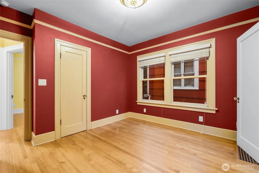 Property photo for 6705 56th Avenue S, Seattle photo 11