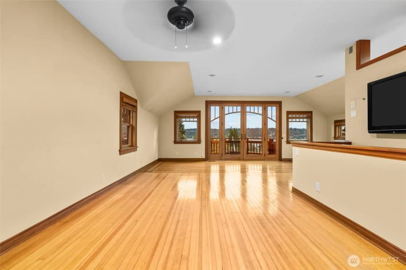 Property photo for 6705 56th Avenue S, Seattle photo 17
