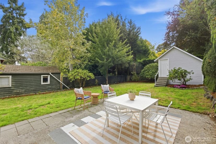 Property photo for 1723 Ne 92nd Street, Seattle photo 34