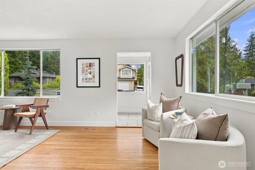 Property photo for 1723 Ne 92nd Street, Seattle photo 12