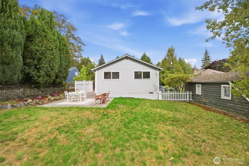 Property photo for 1723 Ne 92nd Street, Seattle photo 36