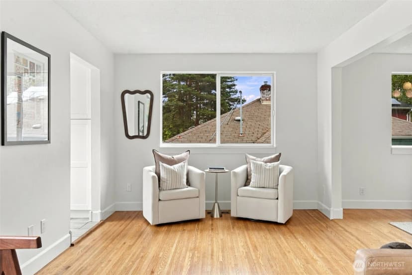 Property photo for 1723 Ne 92nd Street, Seattle photo 11