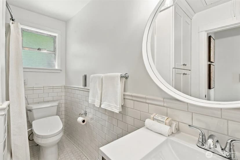 Property photo for 1723 Ne 92nd Street, Seattle photo 31