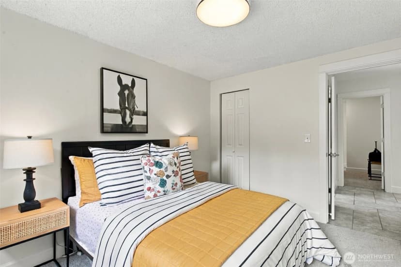 Property photo for 1723 Ne 92nd Street, Seattle photo 24