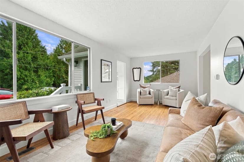 Property photo for 1723 Ne 92nd Street, Seattle photo 10