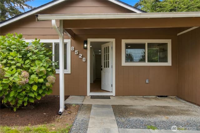 Property photo for 8520 9th Pl Ne, Lake Stevens photo 3