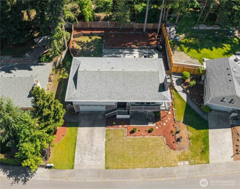 Property photo for 3907 Sw 328th St, Federal Way photo 2