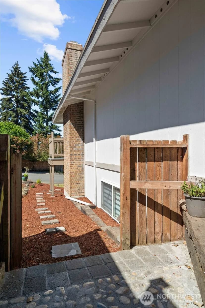 Property photo for 3907 Sw 328th St, Federal Way photo 34