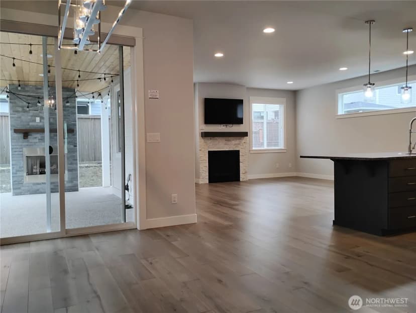 Property photo for 33533 Juniper Avenue Se, Black Diamond photo 5