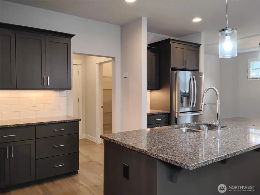 Property photo for 33533 Juniper Avenue Se, Black Diamond photo 7