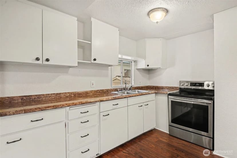 Property photo for 10515 Woodinville Drive #3, Bothell photo 11