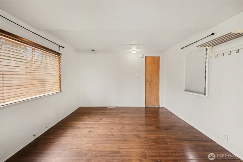 Property photo for 10515 Woodinville Drive #3, Bothell photo 6