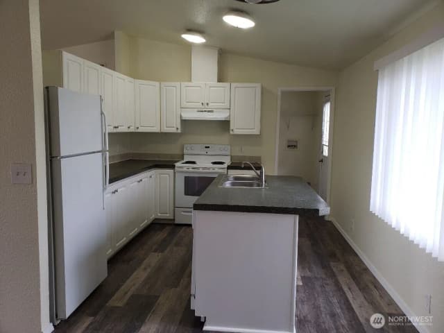 Property photo for 10512 137th Street E #37, Puyallup photo 4