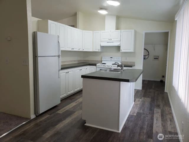 Property photo for 10512 137th Street E #37, Puyallup photo 3