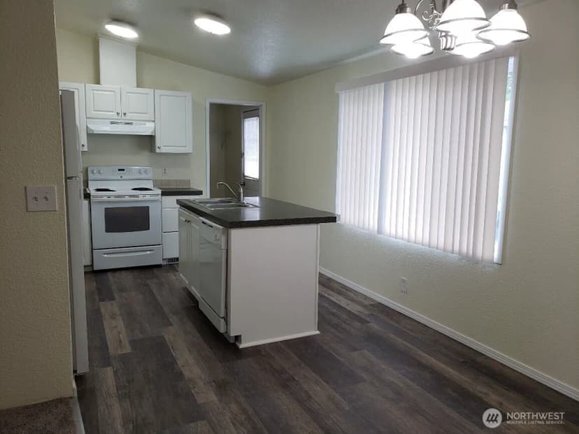 Property photo for 10512 137th Street E #37, Puyallup photo 5