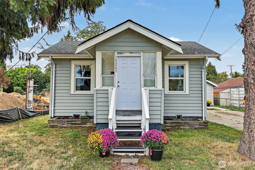 Property photo for 12205 44th Avenue S, Tukwila