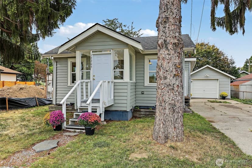 Property photo for 12205 44th Avenue S, Tukwila photo 23