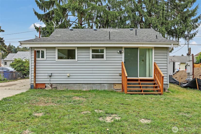 Property photo for 12205 44th Avenue S, Tukwila photo 22