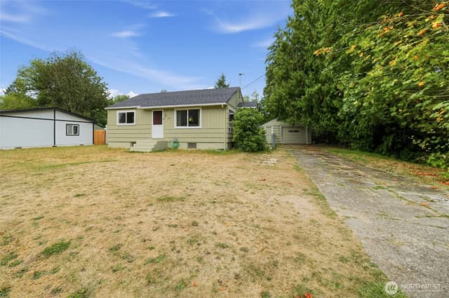 Property photo for 1370 Ne Vena Avenue, Bremerton photo 2