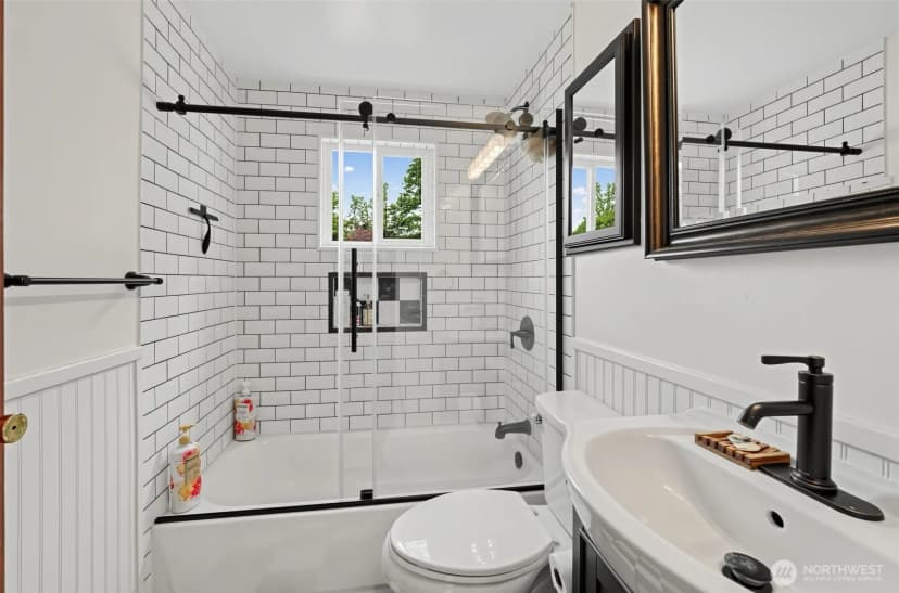 Property photo for 1370 Ne Vena Avenue, Bremerton photo 13
