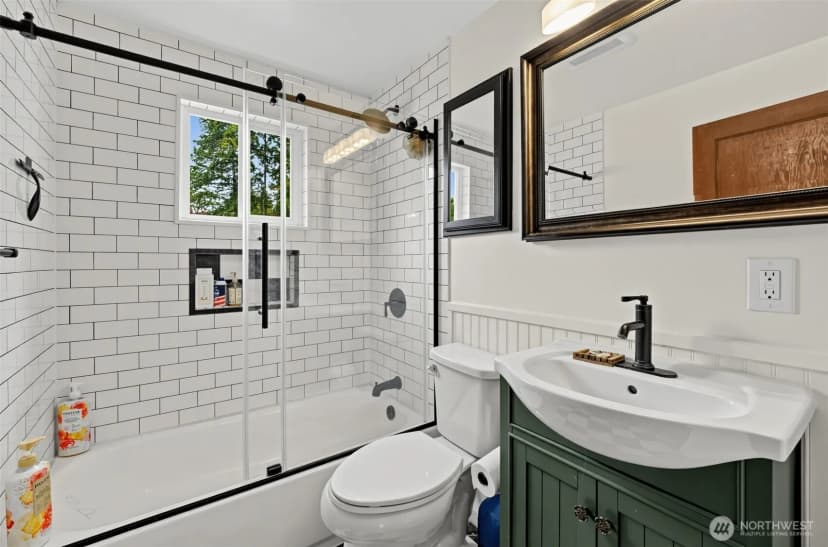 Property photo for 1370 Ne Vena Avenue, Bremerton photo 14