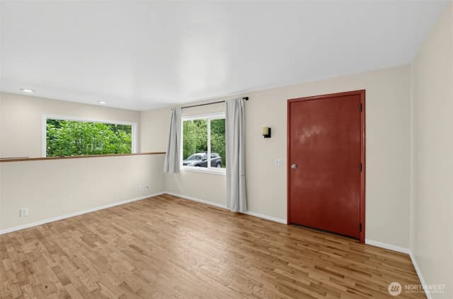 Property photo for 1370 Ne Vena Avenue, Bremerton photo 5