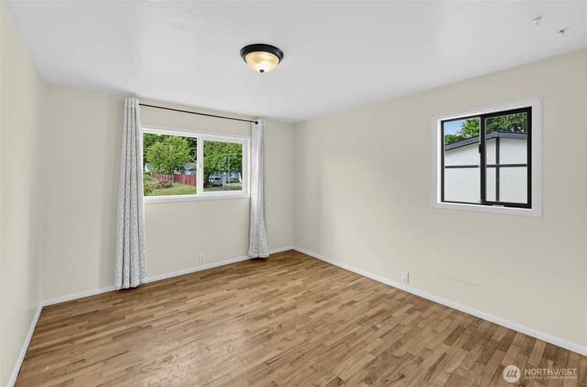 Property photo for 1370 Ne Vena Avenue, Bremerton photo 16