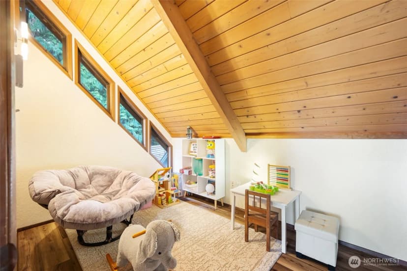 Property photo for 5504 Ne 190th Street, Kenmore photo 21