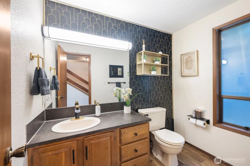 Property photo for 5504 Ne 190th Street, Kenmore photo 14
