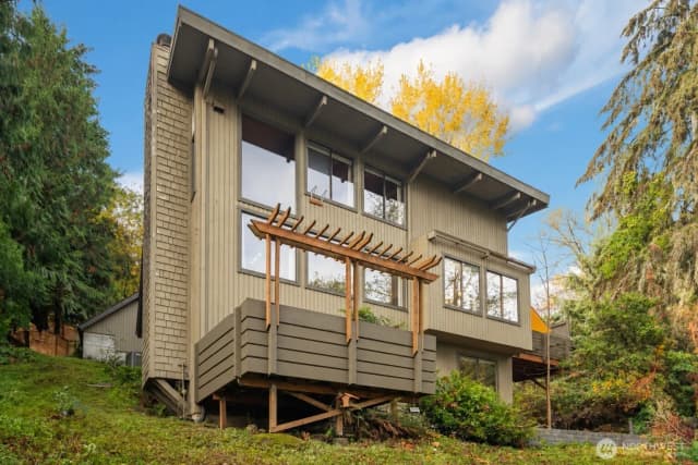 Property photo for 5504 Ne 190th Street, Kenmore photo 2