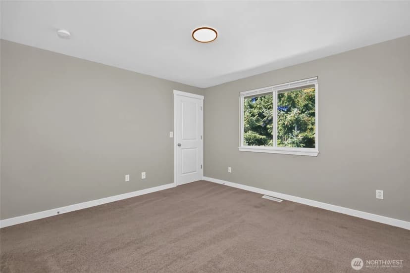 Property photo for 14430 40th Avenue W, Lynnwood photo 19