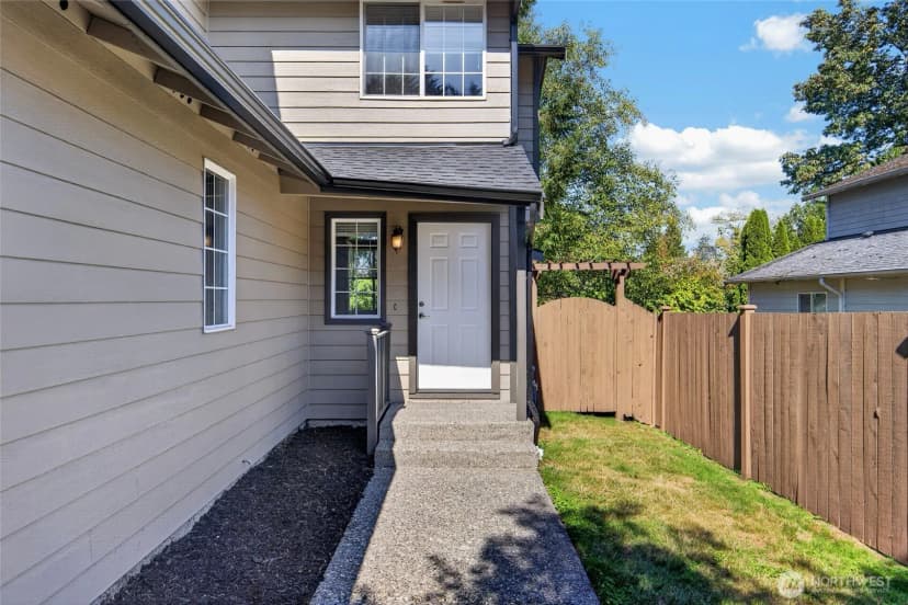 Property photo for 14430 40th Avenue W, Lynnwood photo 24