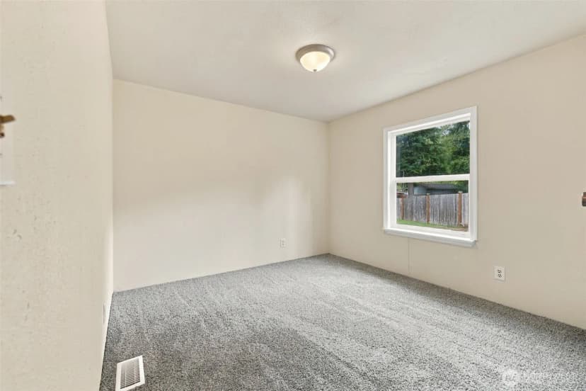 Property photo for 17233 119th Place Ne, Arlington photo 17