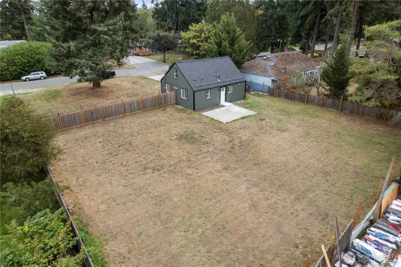 Property photo for 10228 Alaska Street S, Tacoma photo 32